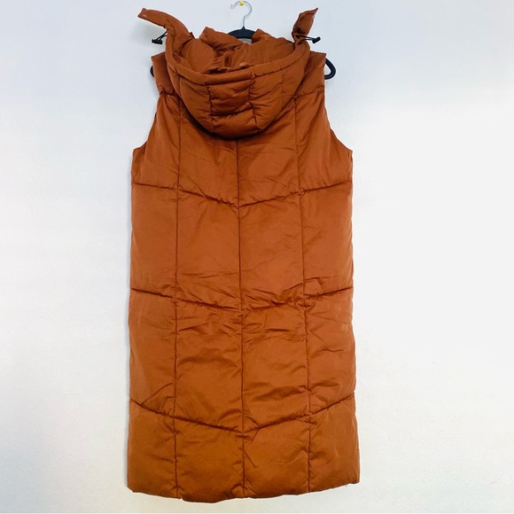 Avec Les Filles - THERMALPUFF™ Hooded Longline Puffer Vest in Cedar Brown Size M - Picture 10 of 16